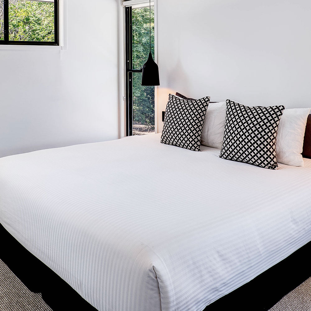 Sateen Stripe Doona Cover Hotel Style Mainlinen