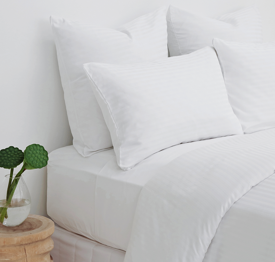 The Beauty and Benefits of Classic White Bedding: A Guide to Creating a Sophisticated Bedroom