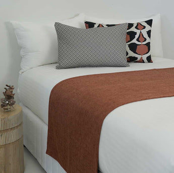 Hotel Quality Bed Runner & Cushion Set - Set 11