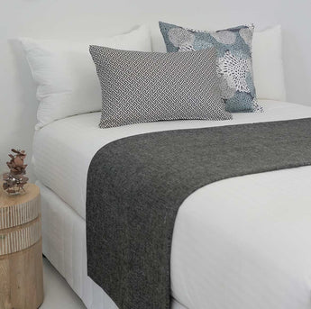 Bed Runner & Cushion Set - Set 7