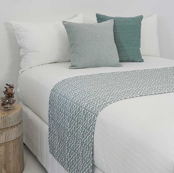 Bed Runner & Cushion Set - Set 6